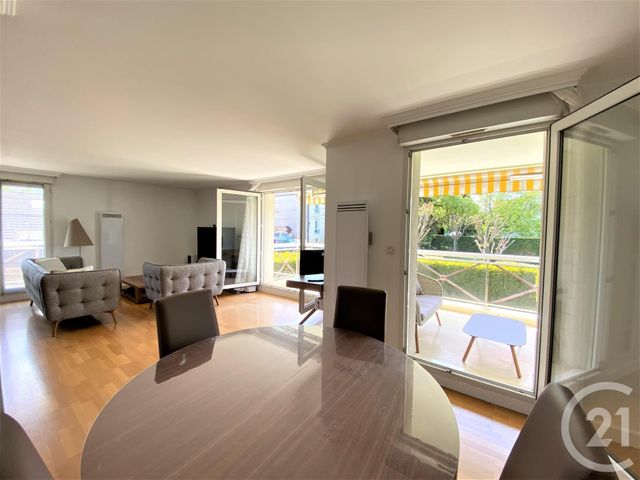 Appartement F5 à vendre - 5 pièces - 94.64 m2 - VILLIERS SUR MARNE - 94 - ILE-DE-FRANCE - Century 21 Immobilière De Coeuilly Appartement F5 à vendre - 5 pièces - 94.64 m2 - VILLIERS SUR MARNE - 94 - ILE-DE-FRANCE - Century 21 Immobilière De Coeuilly