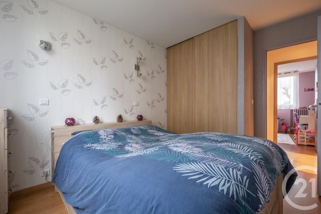 Afficher la photo en grand Appartement F4 à vendre - 4 pièces - 65.8 m2 - CHAMPIGNY SUR MARNE - 94 - ILE-DE-FRANCE - Century 21 Immobilière De Coeuilly
