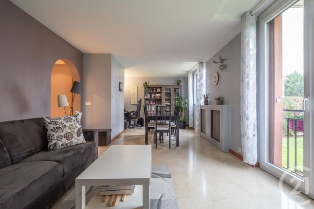 Afficher la photo en grand Appartement F4 à vendre - 4 pièces - 65.8 m2 - CHAMPIGNY SUR MARNE - 94 - ILE-DE-FRANCE - Century 21 Immobilière De Coeuilly