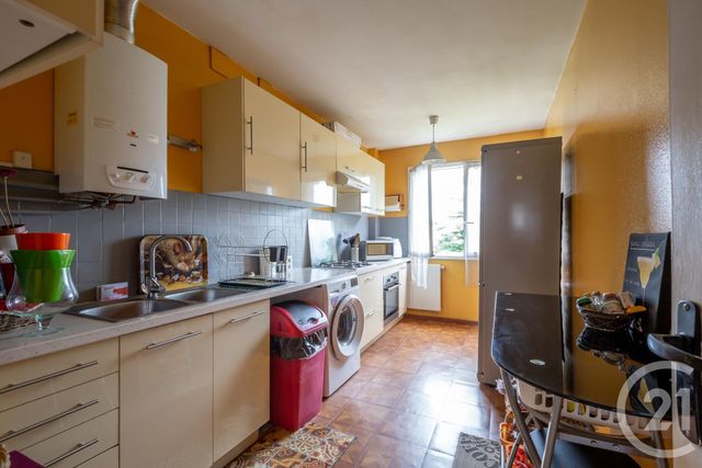 Afficher la photo en grand Appartement F3 à vendre - 3 pièces - 64.25 m2 - CHAMPIGNY SUR MARNE - 94 - ILE-DE-FRANCE - Century 21 Immobilière De Coeuilly