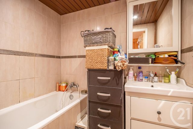 Afficher la photo en grand Appartement F3 à vendre - 3 pièces - 64.25 m2 - CHAMPIGNY SUR MARNE - 94 - ILE-DE-FRANCE - Century 21 Immobilière De Coeuilly