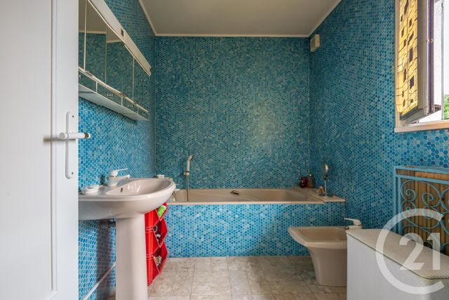 Afficher la photo en grand maison à vendre - 8 pièces - 216.31 m2 - CHAMPIGNY SUR MARNE - 94 - ILE-DE-FRANCE - Century 21 Immobilière De Coeuilly