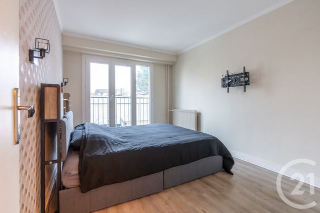 Appartement F4 à vendre - 4 pièces - 80.98 m2 - CHAMPIGNY SUR MARNE - 94 - ILE-DE-FRANCE - Century 21 Immobilière De Coeuilly