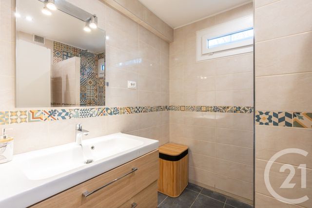 Appartement F4 à vendre - 4 pièces - 80.98 m2 - CHAMPIGNY SUR MARNE - 94 - ILE-DE-FRANCE - Century 21 Immobilière De Coeuilly