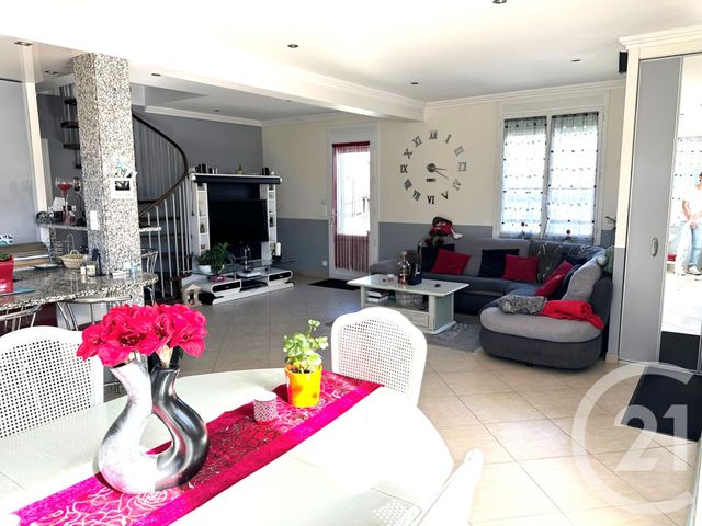 maison à vendre - 7 pièces - 141.7 m2 - CHAMPIGNY SUR MARNE - 94 - ILE-DE-FRANCE - Century 21 Immobilière De Coeuilly