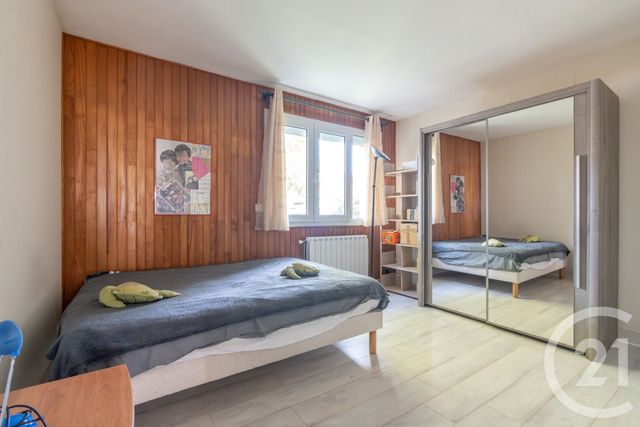Afficher la photo en grand Appartement F5 à vendre - 5 pièces - 112.39 m2 - VILLIERS SUR MARNE - 94 - ILE-DE-FRANCE - Century 21 Immobilière De Coeuilly