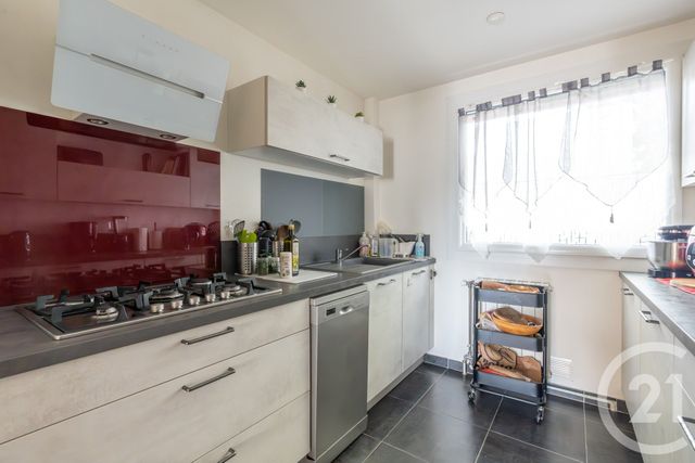 Afficher la photo en grand Appartement F5 à vendre - 5 pièces - 112.39 m2 - VILLIERS SUR MARNE - 94 - ILE-DE-FRANCE - Century 21 Immobilière De Coeuilly