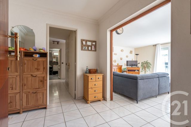 Afficher la photo en grand Appartement F5 à vendre - 5 pièces - 112.39 m2 - VILLIERS SUR MARNE - 94 - ILE-DE-FRANCE - Century 21 Immobilière De Coeuilly