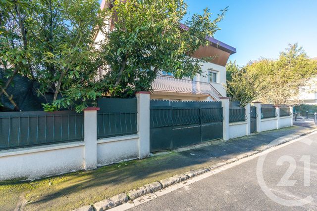 maison à vendre - 6 pièces - 146.84 m2 - CHAMPIGNY SUR MARNE - 94 - ILE-DE-FRANCE - Century 21 Immobilière De Coeuilly