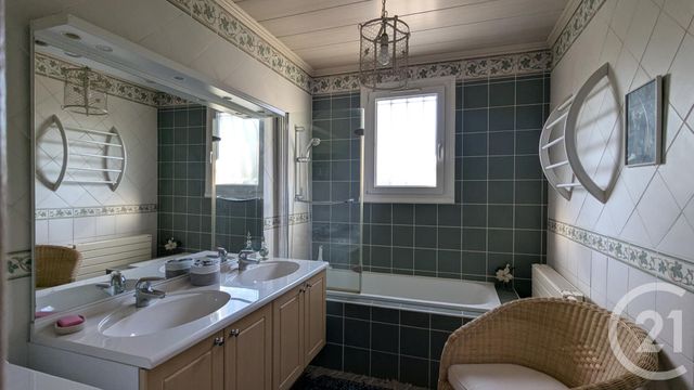 Afficher la photo en grand maison à vendre - 7 pièces - 163.51 m2 - LE PLESSIS TREVISE - 94 - ILE-DE-FRANCE - Century 21 Immobilière De Coeuilly