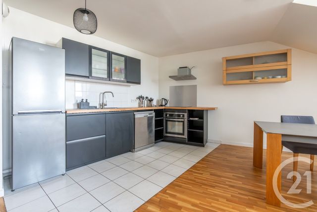 Afficher la photo en grand Appartement F3 à vendre - 3 pièces - 72.66 m2 - VILLIERS SUR MARNE - 94 - ILE-DE-FRANCE - Century 21 Immobilière De Coeuilly