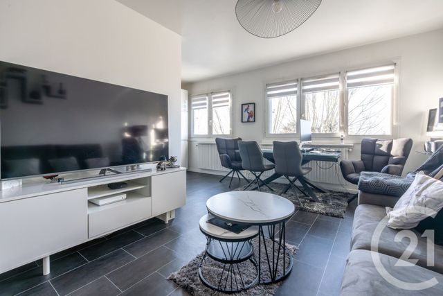 Appartement F4 à vendre - 4 pièces - 81.02 m2 - CHAMPIGNY SUR MARNE - 94 - ILE-DE-FRANCE - Century 21 Immobilière De Coeuilly