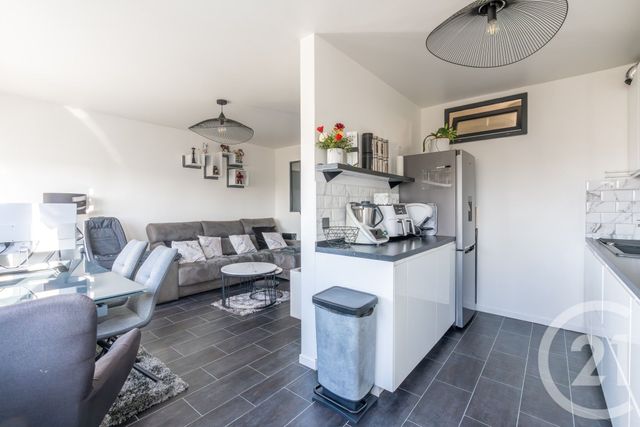 Appartement F4 à vendre - 4 pièces - 81.02 m2 - CHAMPIGNY SUR MARNE - 94 - ILE-DE-FRANCE - Century 21 Immobilière De Coeuilly