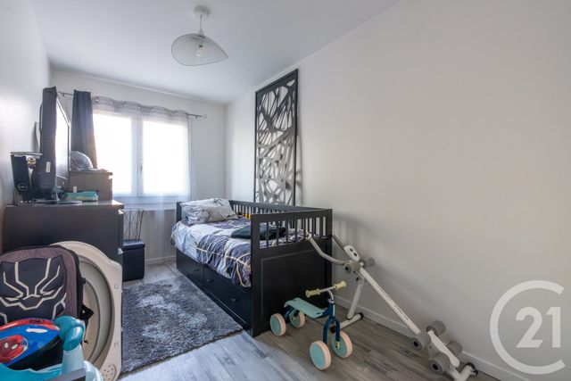 Appartement F4 à vendre - 4 pièces - 81.02 m2 - CHAMPIGNY SUR MARNE - 94 - ILE-DE-FRANCE - Century 21 Immobilière De Coeuilly