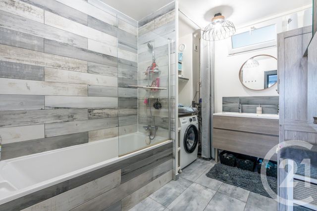 Appartement F4 à vendre - 4 pièces - 81.02 m2 - CHAMPIGNY SUR MARNE - 94 - ILE-DE-FRANCE - Century 21 Immobilière De Coeuilly