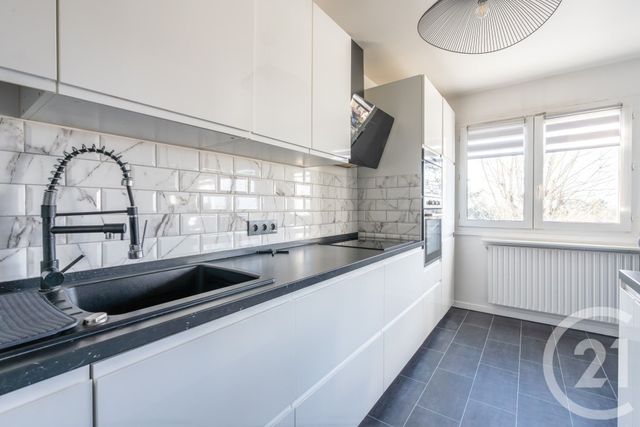 Appartement F4 à vendre - 4 pièces - 81.02 m2 - CHAMPIGNY SUR MARNE - 94 - ILE-DE-FRANCE - Century 21 Immobilière De Coeuilly