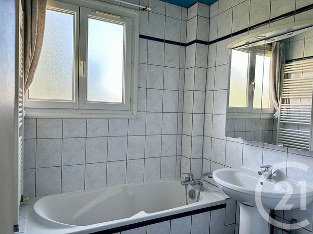 Afficher la photo en grand Appartement F3 à vendre - 3 pièces - 54.79 m2 - VILLIERS SUR MARNE - 94 - ILE-DE-FRANCE - Century 21 Immobilière De Coeuilly