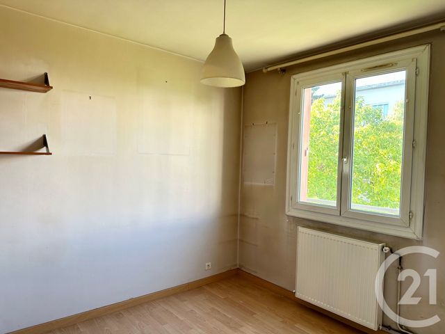 Afficher la photo en grand Appartement F3 à vendre - 3 pièces - 54.79 m2 - VILLIERS SUR MARNE - 94 - ILE-DE-FRANCE - Century 21 Immobilière De Coeuilly