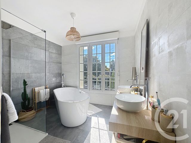 maison à vendre - 6 pièces - 172.05 m2 - LE PLESSIS TREVISE - 94 - ILE-DE-FRANCE - Century 21 Immobilière De Coeuilly