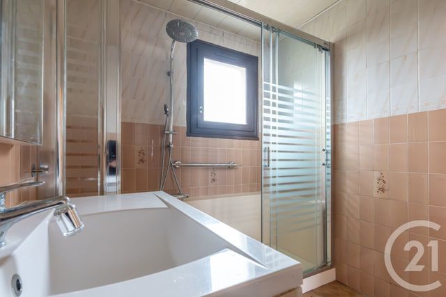 Appartement F3 à vendre - 3 pièces - 71.23 m2 - LE PLESSIS TREVISE - 94 - ILE-DE-FRANCE - Century 21 Immobilière De Coeuilly