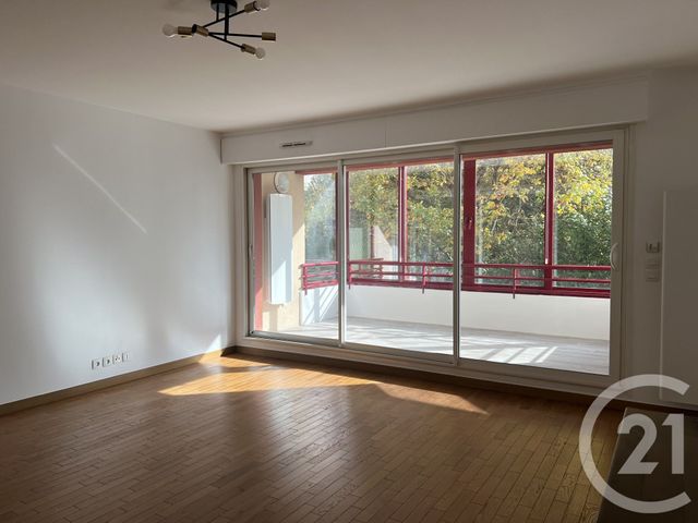 Appartement Studio à louer - 1 pièce - 36.8 m2 - LE PLESSIS TREVISE - 94 - ILE-DE-FRANCE - Century 21 Immobilière De Coeuilly