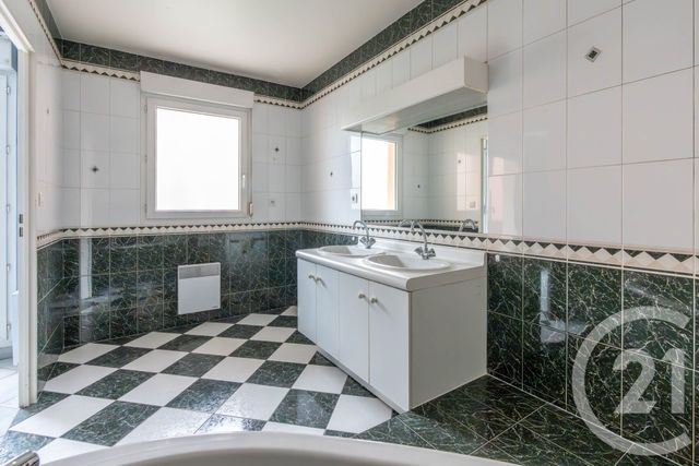 Appartement F5 à vendre - 5 pièces - 131.34 m2 - VILLIERS SUR MARNE - 94 - ILE-DE-FRANCE - Century 21 Immobilière De Coeuilly