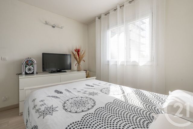 Appartement F5 à vendre - 5 pièces - 103.31 m2 - VILLIERS SUR MARNE - 94 - ILE-DE-FRANCE - Century 21 Immobilière De Coeuilly