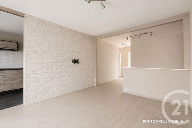 Appartement F3 à vendre - 3 pièces - 66.94 m2 - CHAMPIGNY SUR MARNE - 94 - ILE-DE-FRANCE - Century 21 Immobilière De Coeuilly
