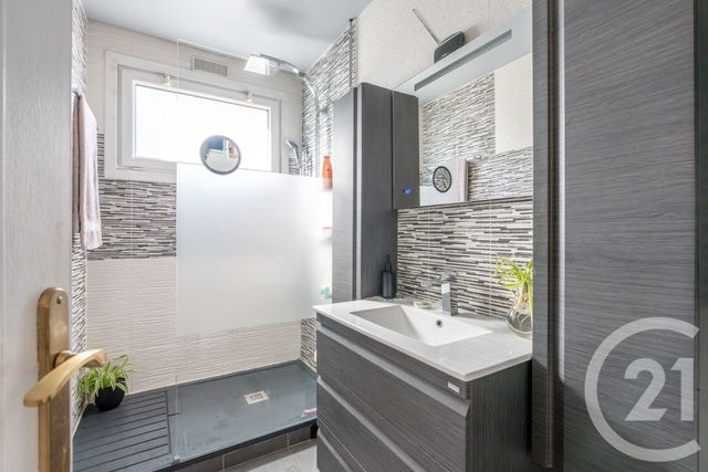 Appartement F4 à vendre - 4 pièces - 74.43 m2 - VILLIERS SUR MARNE - 94 - ILE-DE-FRANCE - Century 21 Immobilière De Coeuilly