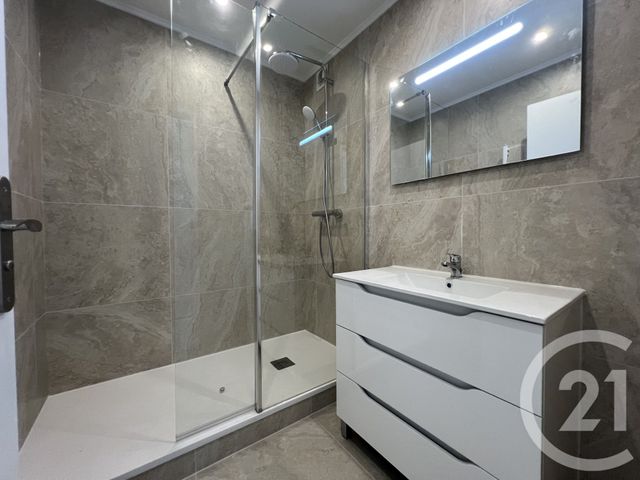 Appartement F3 à louer - 3 pièces - 65.27 m2 - LE PLESSIS TREVISE - 94 - ILE-DE-FRANCE - Century 21 Immobilière De Coeuilly