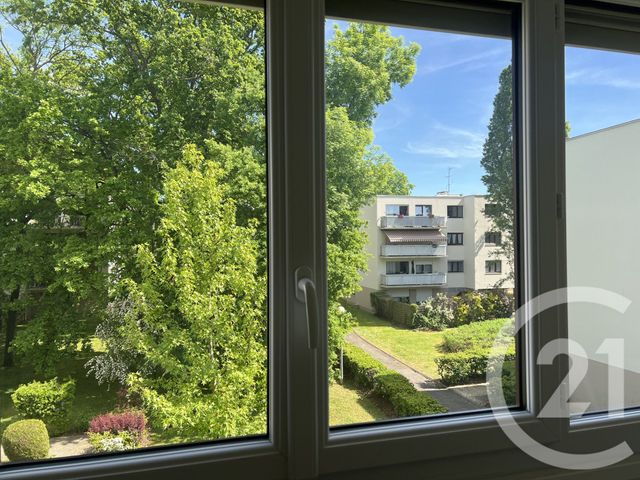 Appartement F3 à louer - 3 pièces - 65.27 m2 - LE PLESSIS TREVISE - 94 - ILE-DE-FRANCE - Century 21 Immobilière De Coeuilly