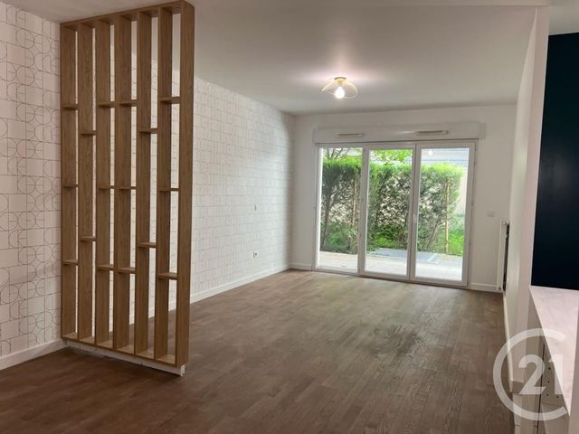 Appartement Studio à louer - 1 pièce - 45.61 m2 - VILLIERS SUR MARNE - 94 - ILE-DE-FRANCE - Century 21 Immobilière De Coeuilly