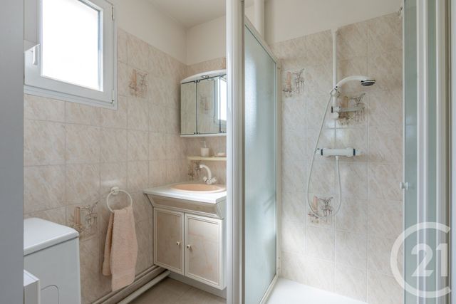 Appartement F3 à vendre - 3 pièces - 59.95 m2 - CHAMPIGNY SUR MARNE - 94 - ILE-DE-FRANCE - Century 21 Immobilière De Coeuilly