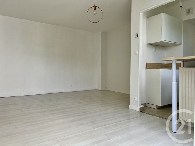 Appartement F2 à louer - 2 pièces - 39.22 m2 - VILLIERS SUR MARNE - 94 - ILE-DE-FRANCE - Century 21 Immobilière De Coeuilly