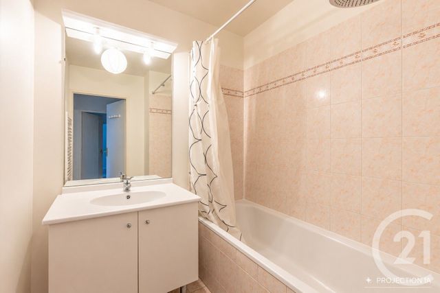 Appartement F3 à vendre - 3 pièces - 60.87 m2 - LE PLESSIS TREVISE - 94 - ILE-DE-FRANCE - Century 21 Immobilière De Coeuilly
