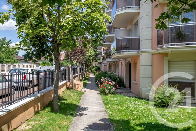 Appartement F5 à vendre - 5 pièces - 101.2 m2 - VILLIERS SUR MARNE - 94 - ILE-DE-FRANCE - Century 21 Immobilière De Coeuilly