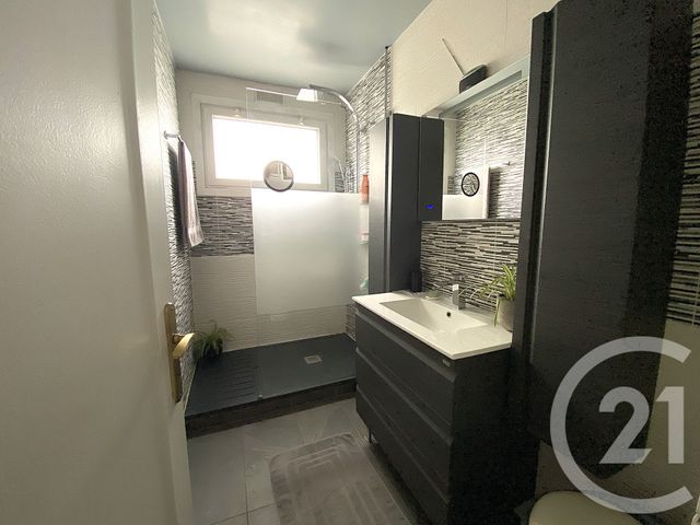 Appartement F4 à vendre - 4 pièces - 74.43 m2 - VILLIERS SUR MARNE - 94 - ILE-DE-FRANCE - Century 21 Immobilière De Coeuilly